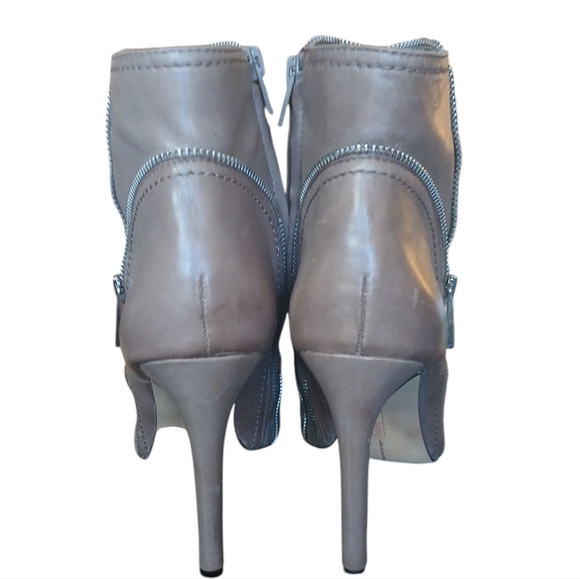 Vince Camuto Gray Heeled Ankle Boots Peep-Toe Leather Booties size 7 - Picture 6 of 13